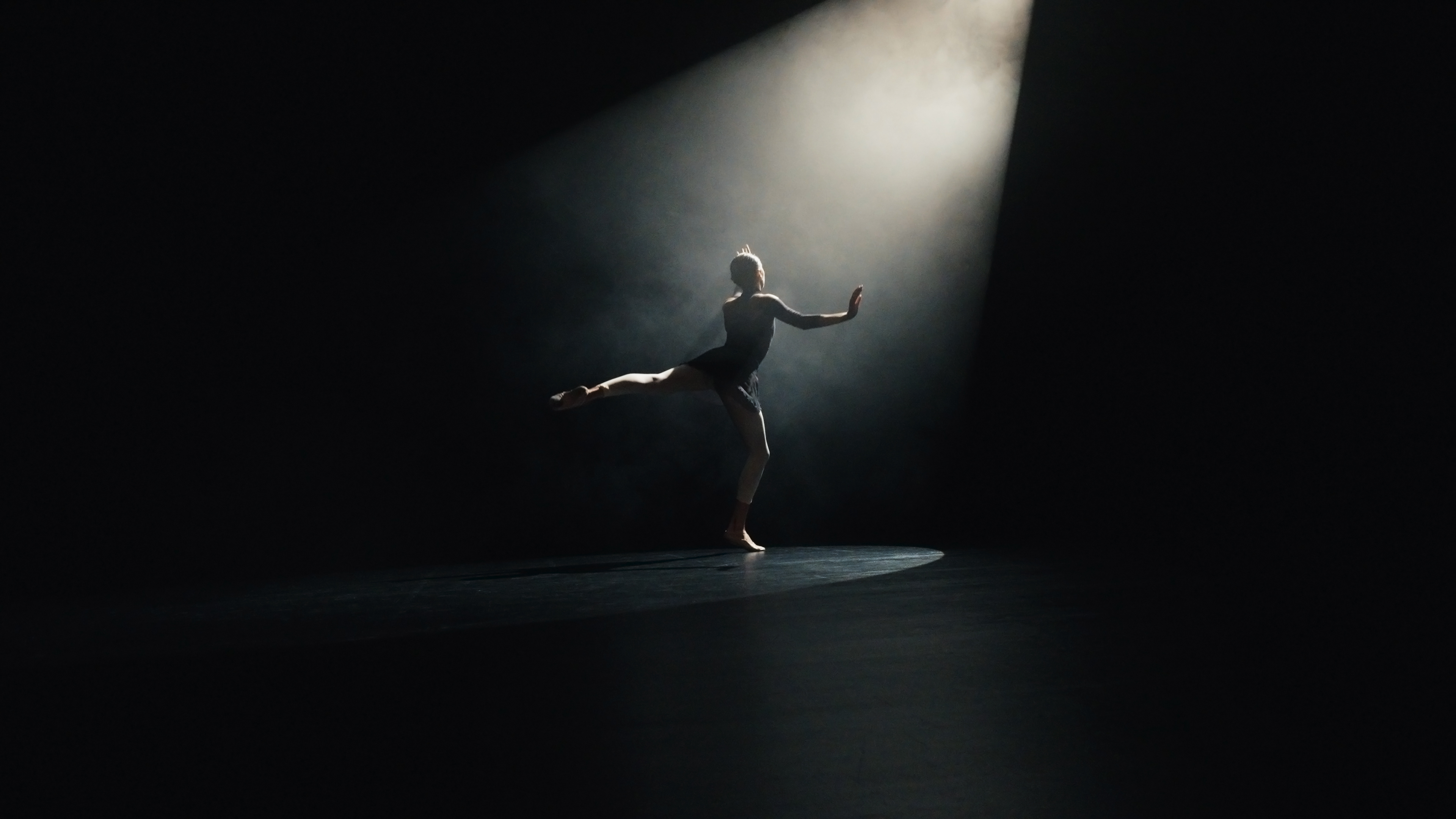Bleu Nuit dance film still — artistic direction, Arthur Tillier Director & DOP, Ruka Finland