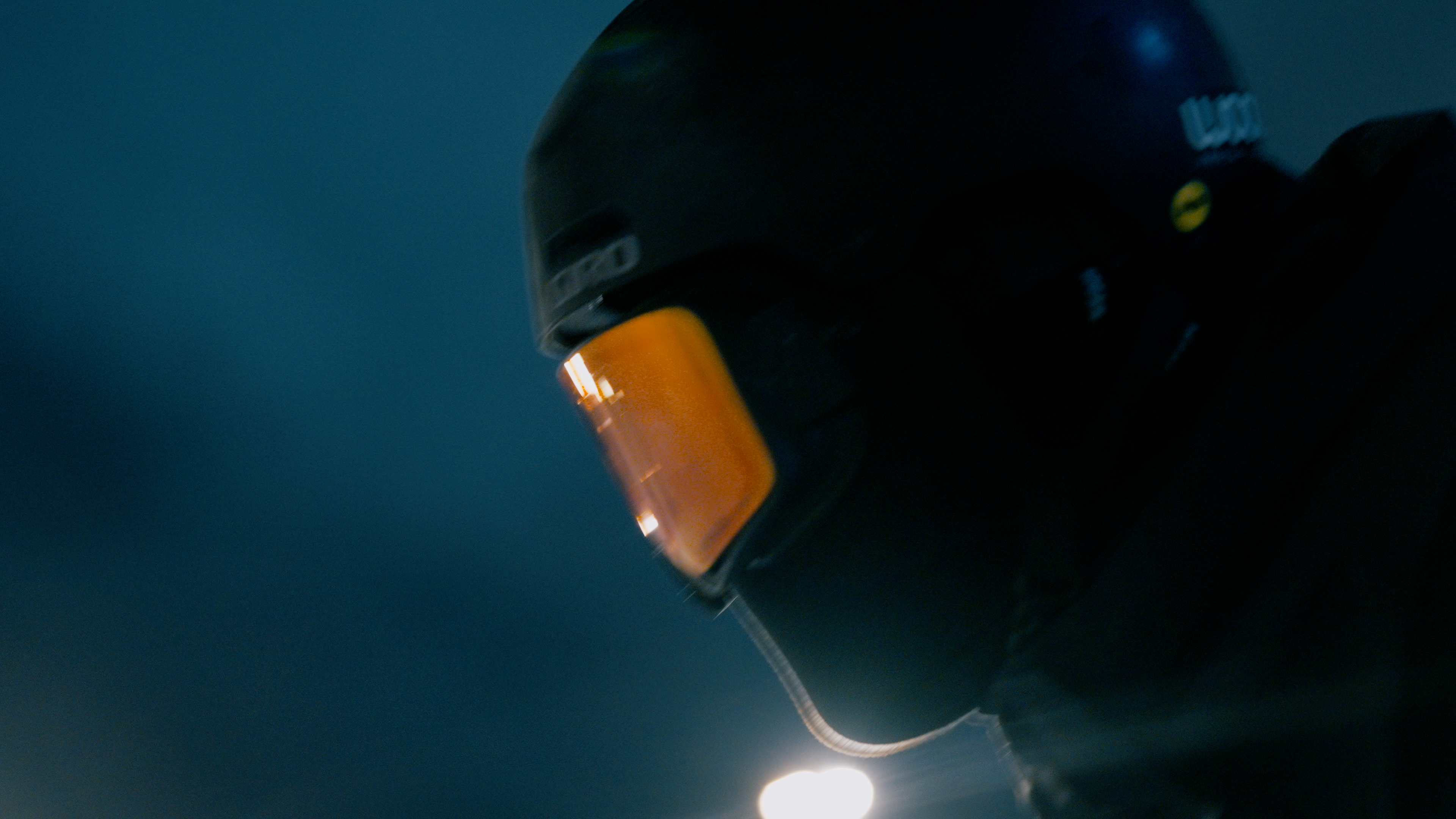 Bleu Nuit winter lifestyle film still — mountain shoot, Arthur Tillier Director & DOP