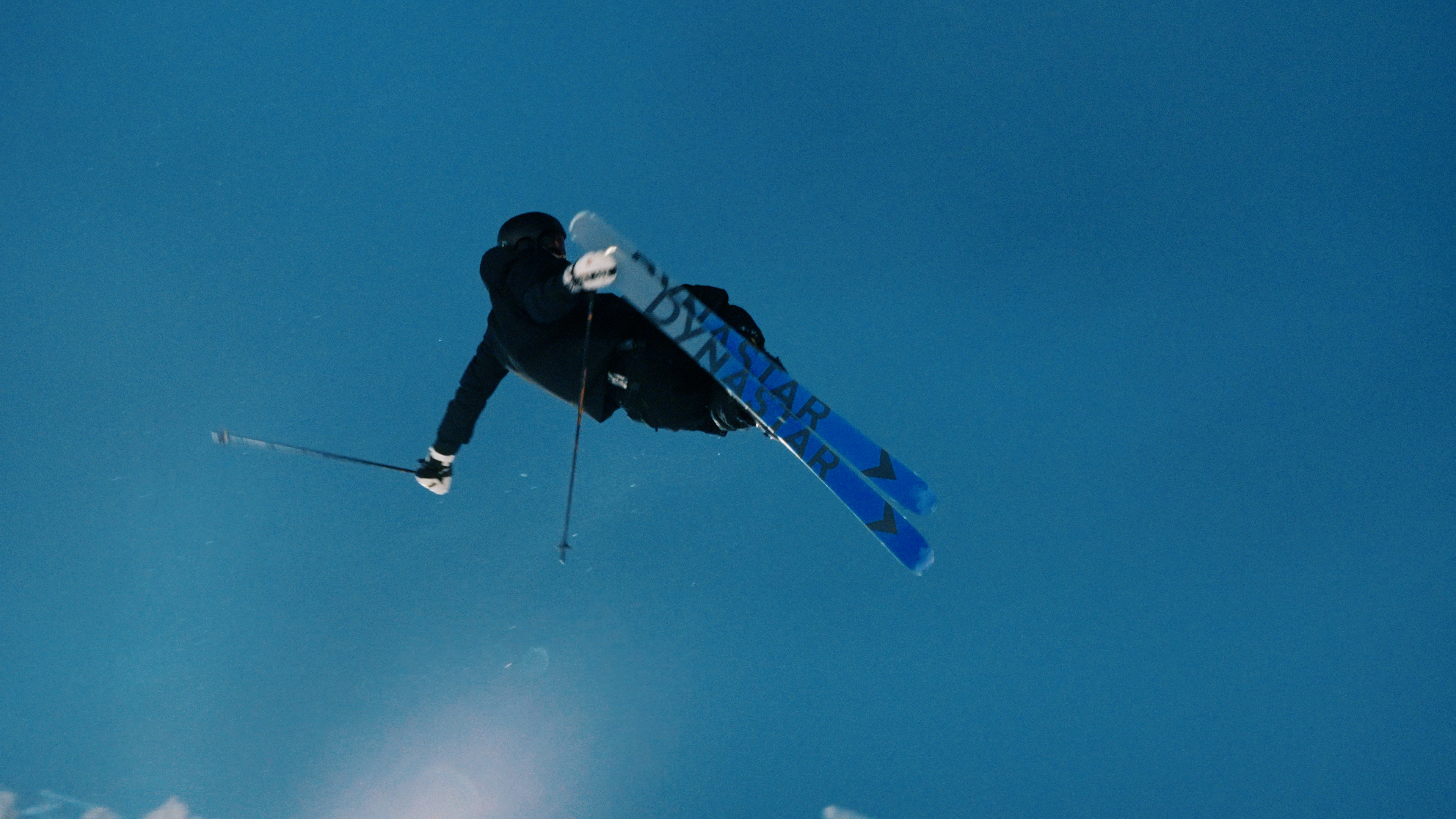 Bleu Nuit ski film still — alpine ski shoot, Arthur Tillier Director & DOP